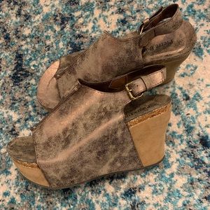 Pierre Dumas Hester wedge